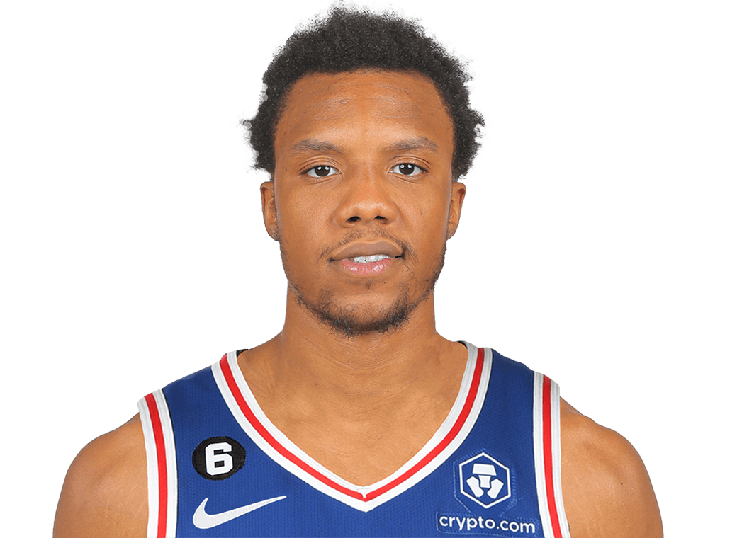 Louis King headshot