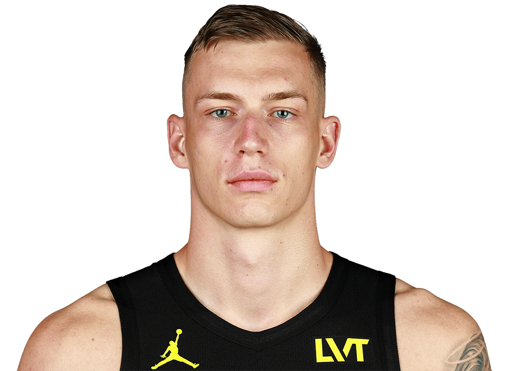 Luka Samanic headshot