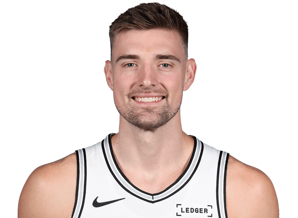 Micah Potter headshot
